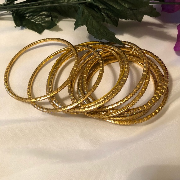 Jewelry - 🔥Bangles